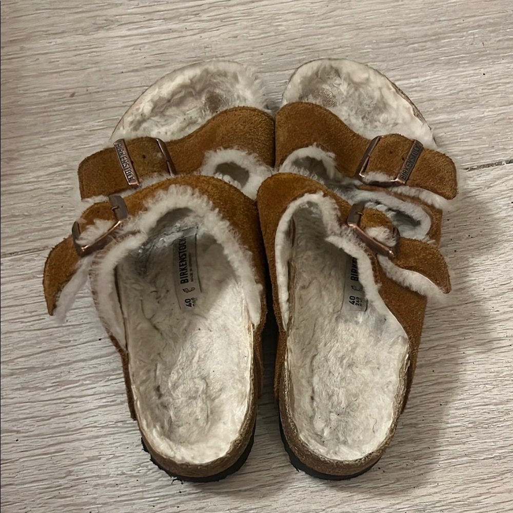 Birkenstock Tan Shearling Arizona Sandals Size 9/40